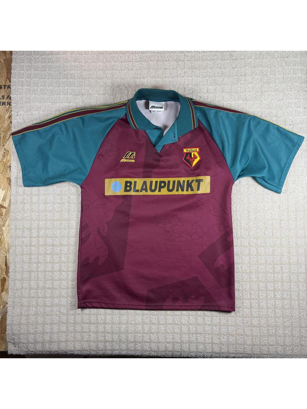 Watford F.C. 1995/96 Away Shirt Medium Mizuno Blaupunkt